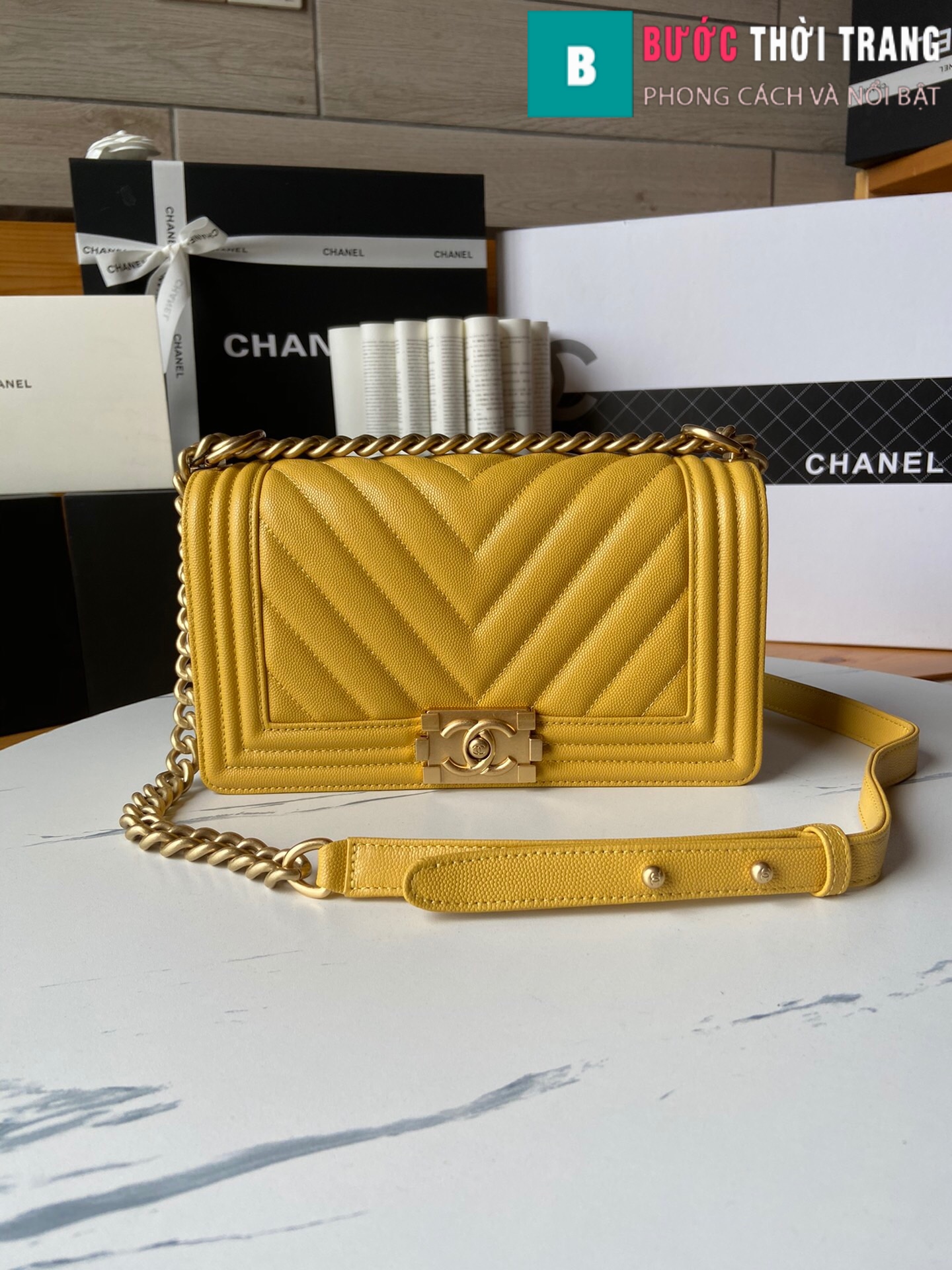 Chanel Yellow Leather Boy Bag  Second Hand  Occasion  Vintega