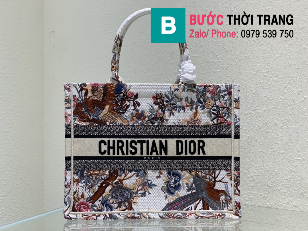 Chia sẻ 71 về size of dior book tote  cdgdbentreeduvn