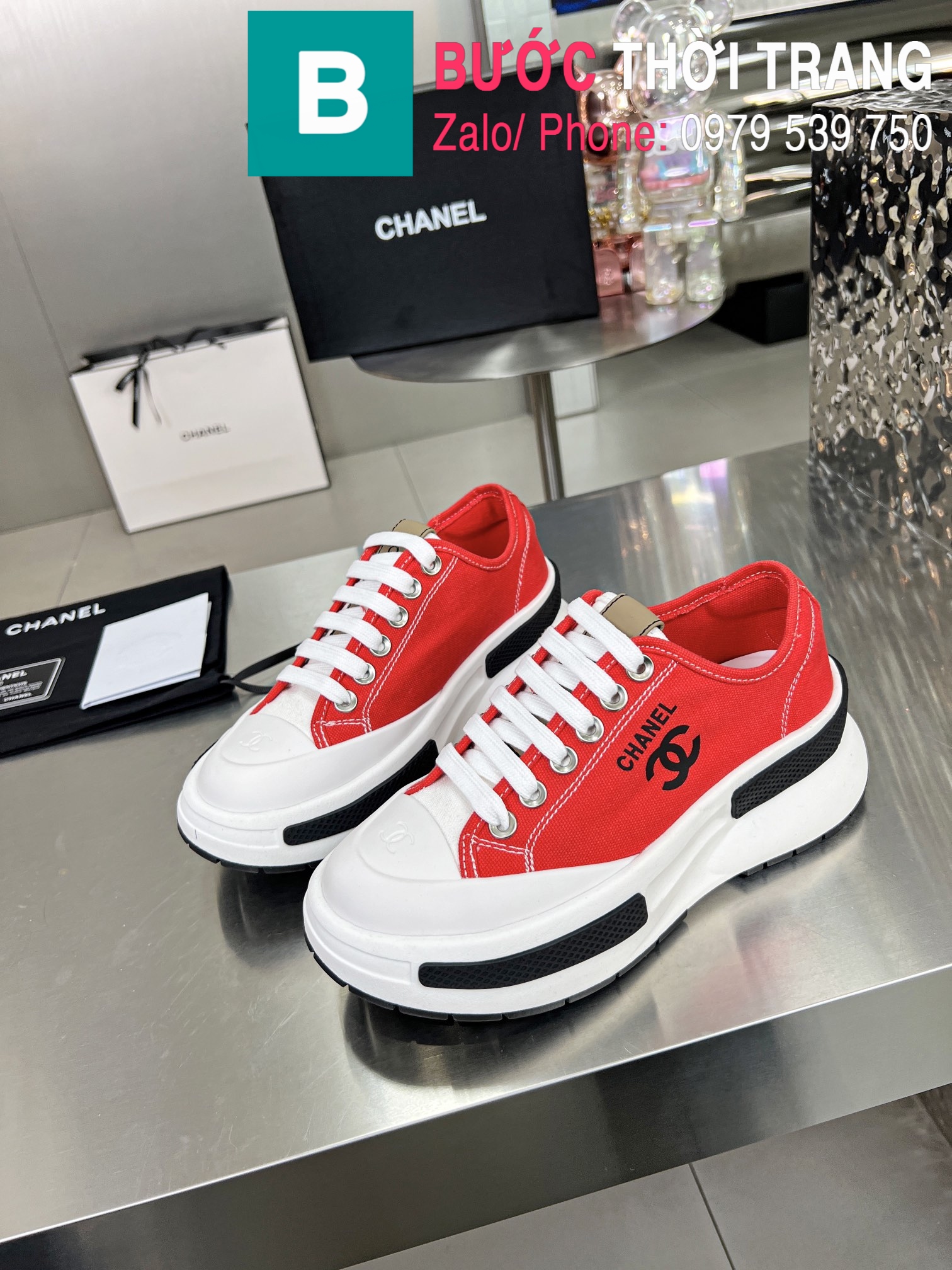 6 mẫu giày thể thao Chanel chẳng giống gì với ADN của nhà mốt | Harper's  Bazaar