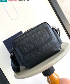 Túi xách Dior Hit The Road cao cấp da bò màu đen size 26cm