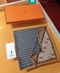 Khăn choàng vuông Hermes vải cashmere size 70x70cm