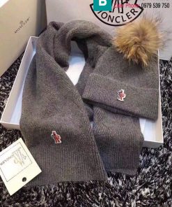Khăn quàng và mũ Moncler len màu xám