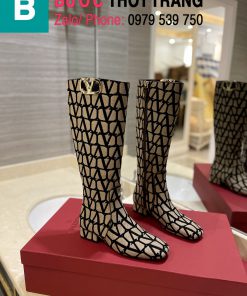 boot valentino