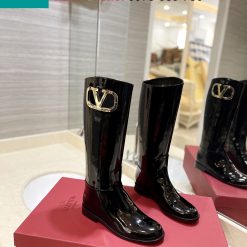 boot valentino