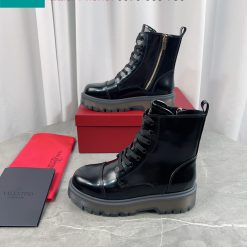 boot valentino