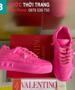 giày thể thao valentino