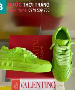giày thể thao valentino