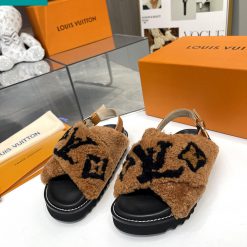 sandal lv