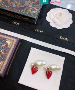 Bông tai Dior trái tim CD cao cấp