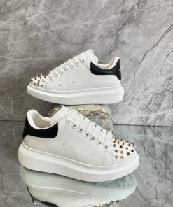 Giày Alexander McQUEEN màu trắng, màu đen họa tiết trang trí cá tính