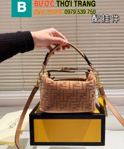 Túi xách FENDI nhỏ xinh size 18x12 cm chất liệu vải mềm mại logo nổi bật