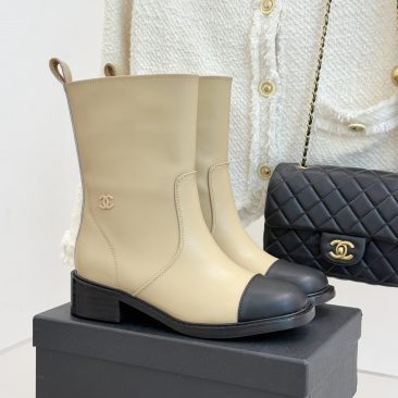 Bốt cao cổ Chanel siêu cấp màu be mũi đen chất da bò mềm mịn