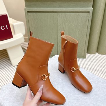 Bốt cao cổ Gucci màu nâu da bò mũi tròn cực đẹp
