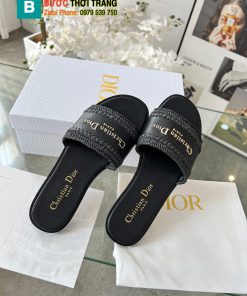 Dép Dior đế bệt màu đen năng động