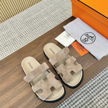 Dép bệt Hermes màu nâu be, 2 quai phong cách năng động