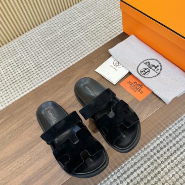 Dép bệt Hermes màu đen 2 quai phong cách năng động