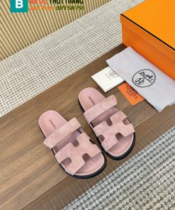 Dép bệt Hermes màu hồng phấn, 2 quai phong cách năng động