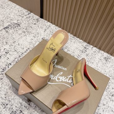 Dép cao gót Christian Louboutin màu be da bóng mũi nhọn cao cấp