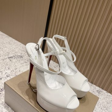 Dép cao gót Christian Louboutin màu trắng da bóng gót nhọn sang trọng