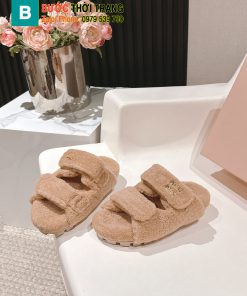 Dép lông Celine màu be đế cao su bền bỉ