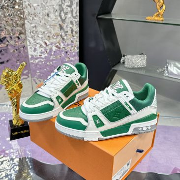 Giày LV Trainer hàng siêu cấp màu xanh lá chất liệu da đẹp