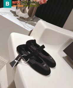 Giày đế bệt Prada màu đen thanh lịch