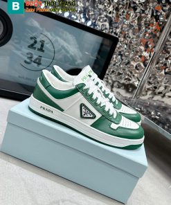 Giày thể thao Prada màu trắng xanh phong cách
