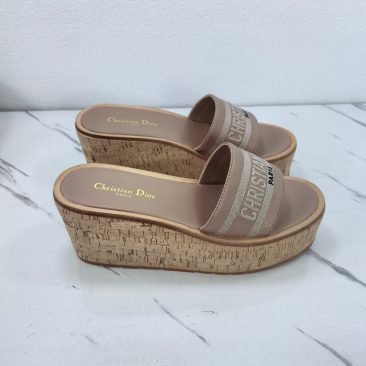 Dép Dior cao gót màu nâu đế xuồng thời trang