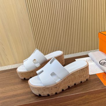 Dép Hermes màu trắng đế xuồng chất da mềm đanh rất đẹp