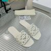 Dép LOEWE màu trắng đế bệt chất liệu da bò mềm đanh bền bỉ phong cách nhã nhặn dễ phối đồ