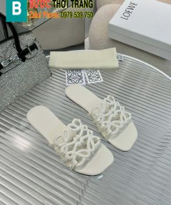 Dép LOEWE màu trắng đế bệt chất liệu da bò mềm đanh bền bỉ phong cách nhã nhặn dễ phối đồ