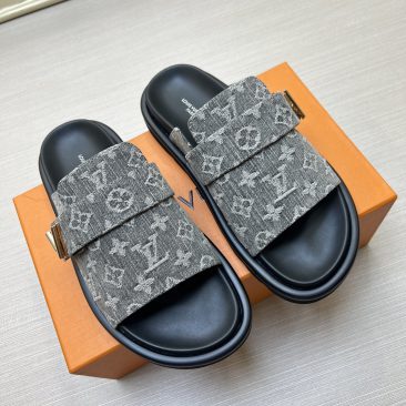 Dép bệt Lv unisex màu đen phong cách năng động