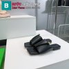 Dép bệt mũi vuông Bottega Veneta màu đen hàng siêu cấp