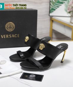Dép cao gót Versace siêu cấp gót nhỏ màu đen cao 8,5cm logo nổi bật
