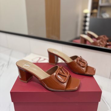 Dép cao gót Valentino màu nâu chất da mềm đanh, dép cao 6cm
