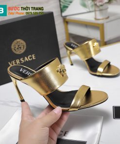 Dép cao gót Versace siêu cấp gót nhỏ màu vàng cao 8,5cm logo nổi bật