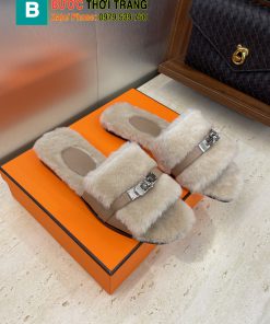 Dép lông Hermes siêu cấp màu ghi mềm mượt logo màu bạc sang trọng