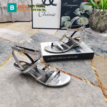 Dép sandal YSL màu bạc gót cao 3,5cm logo vàng bóng nổi bật