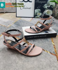 Dép sandal YSL màu nude gót cao 3,5cm logo vàng bóng nổi bật