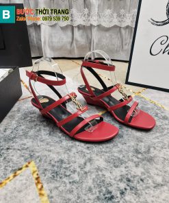 Dép sandal YSL màu đỏ gót cao 3,5cm logo vàng bóng nổi bật