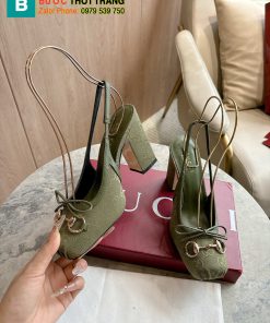Giày Gucci cao gót màu xanh da canvas, giày mũi nhún rất xinh