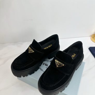 Giày Loafer Prada màu đen siêu cấp chất liệu da lộn đế cao su bền bỉ