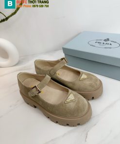 Giày Mary Jane Prada màu be đính logo nổi bật chất liệu da lộn mềm êm đế cao su bền bỉ