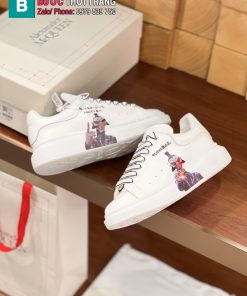 Giày thể thao Alexander McQueen cao 4.5cm màu trắng họa tiết hoạt hình đẹp