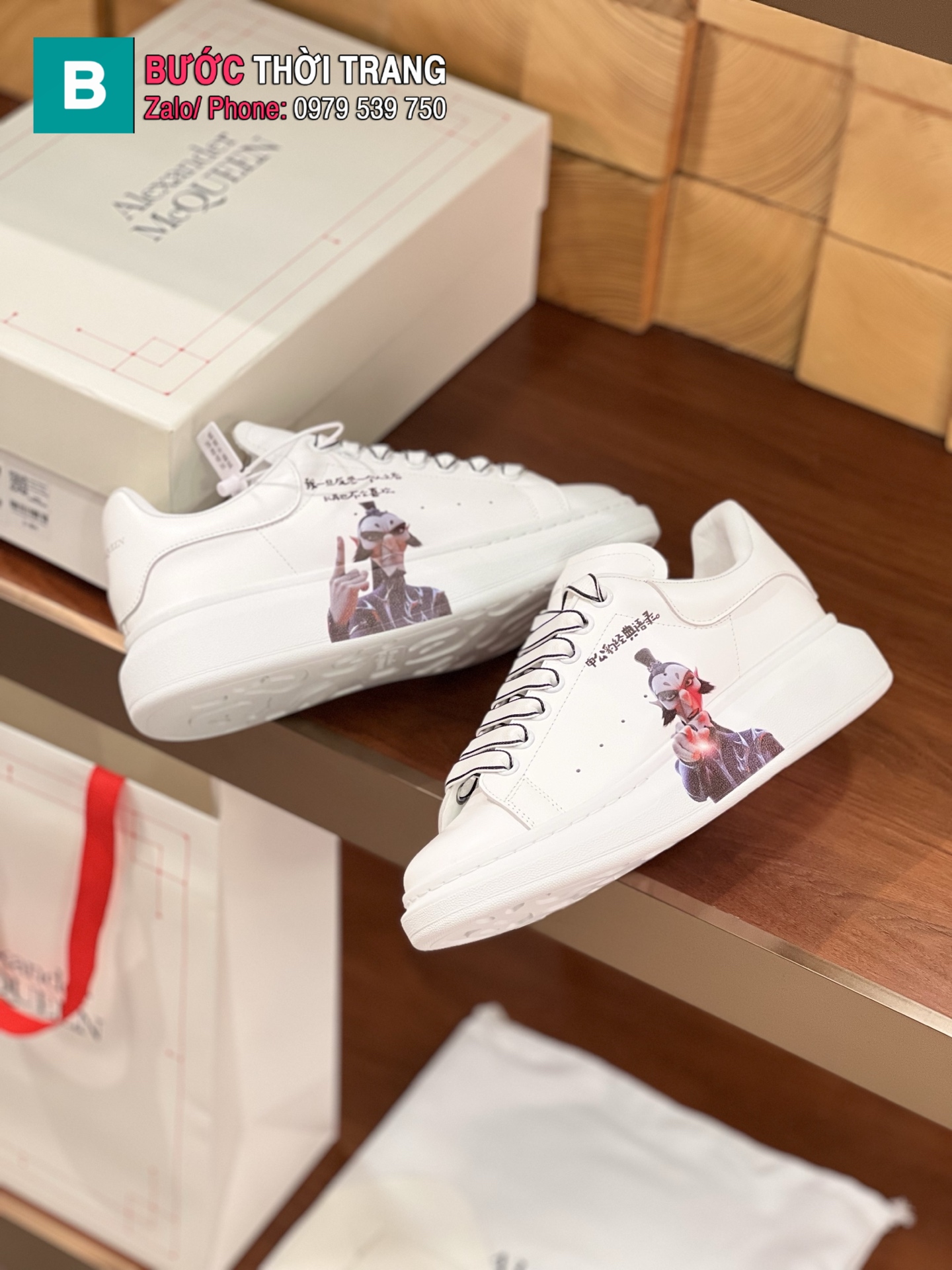 Giày thể thao Alexander McQueen cao 4.5cm màu trắng họa tiết hoạt hình đẹp