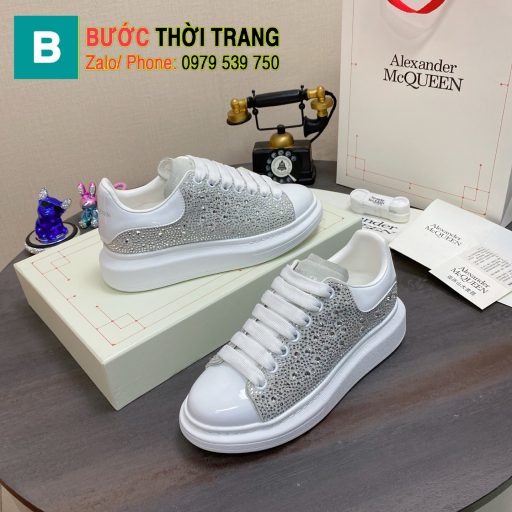 Giày đính hạt Alexander McQueen màu bạc trắng đế cao 4.5cm chất da đẹp