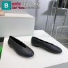 Giày bệt mũi tròn Bottega Veneta màu đen lưới đan da cừu đi mềm