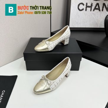 Giày búp bê Chanel siêu cấp màu trắng mũi vàng chất liệu vải dạ tweed đế cao thanh lịch đính nơ xinh xắn