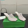 Giày cao gót Bottega Veneta màu trắng mũi vuông đan sợi cao 9cm