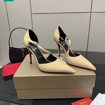 Giày cao gót Christian Louboutin cao cấp màu be da bóng đế đỏ bắt mắt